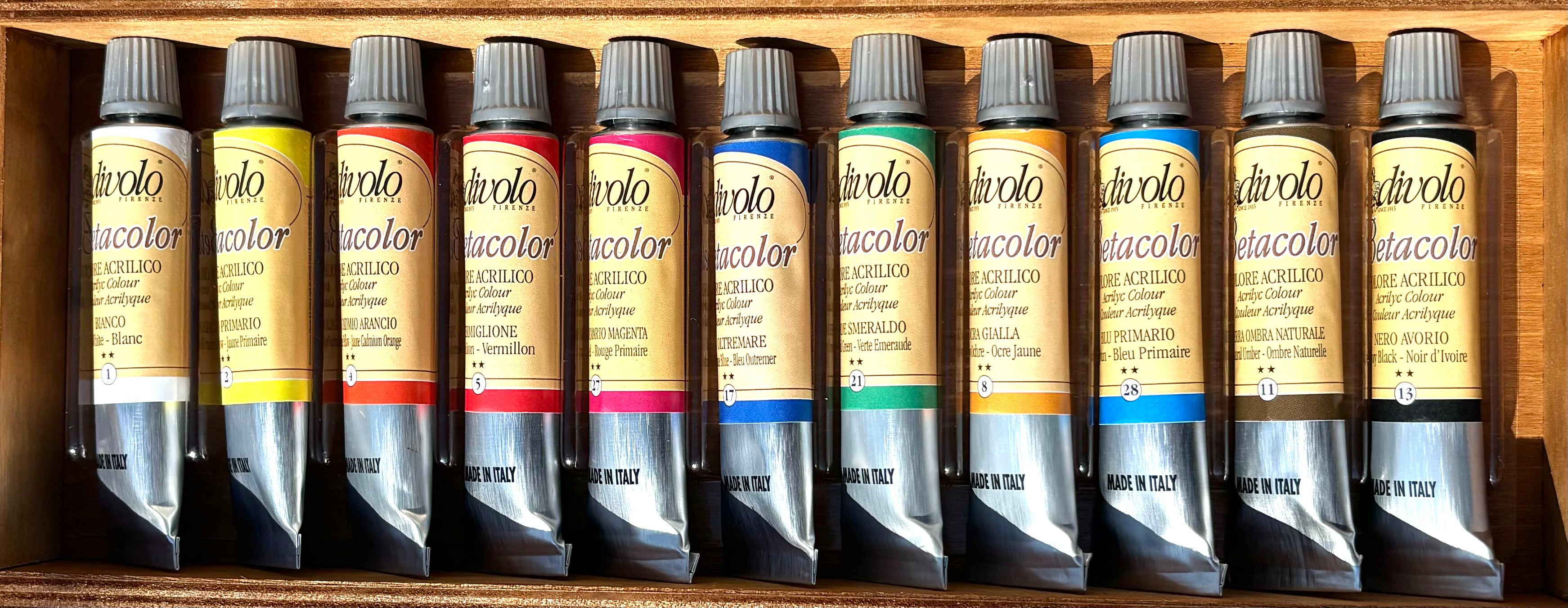Cassetta completa di 11 colori acrilici Betacolor
